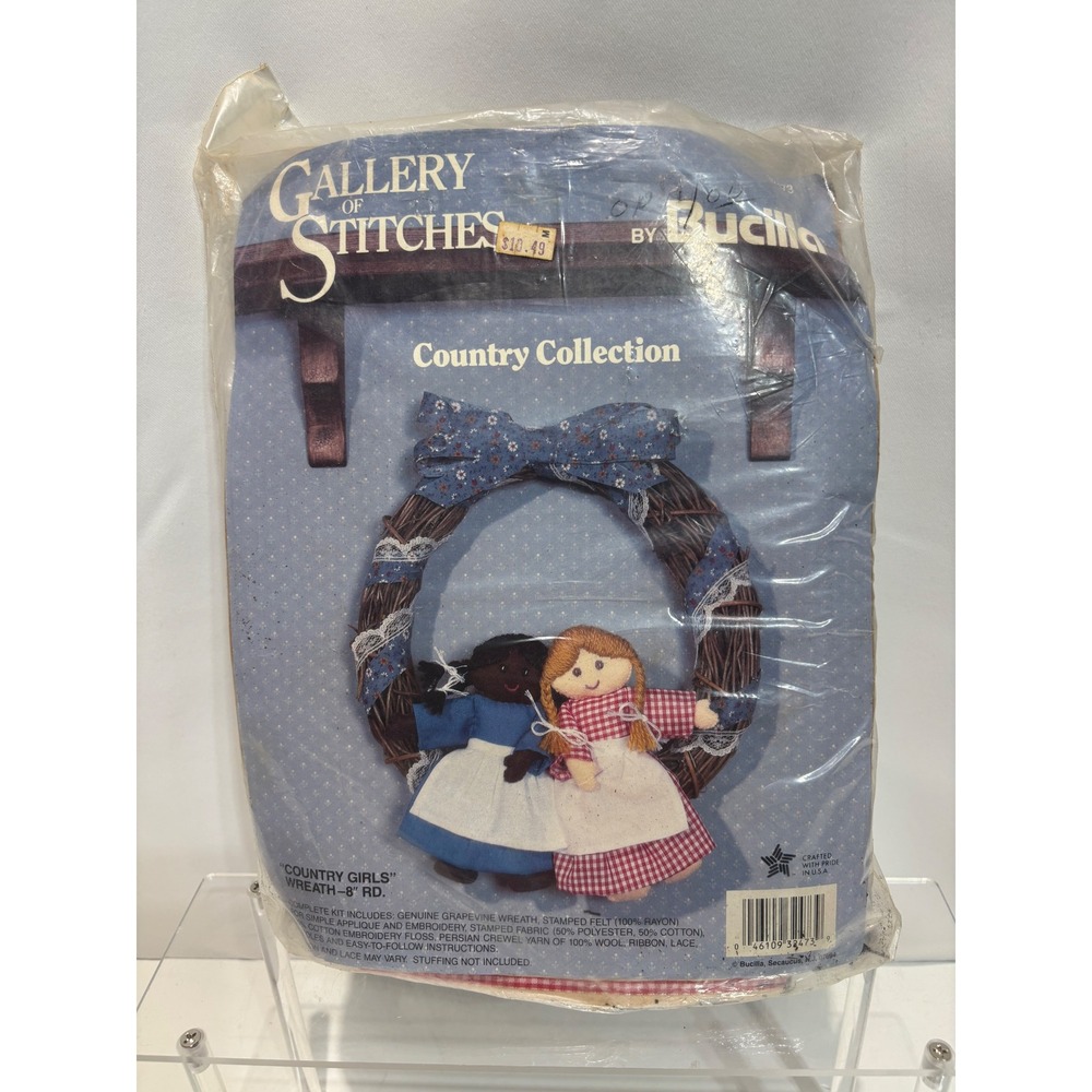 VTG Bucilla Country Girls Wreath Kit  8" Blue Red Vintage Applique Embroidery